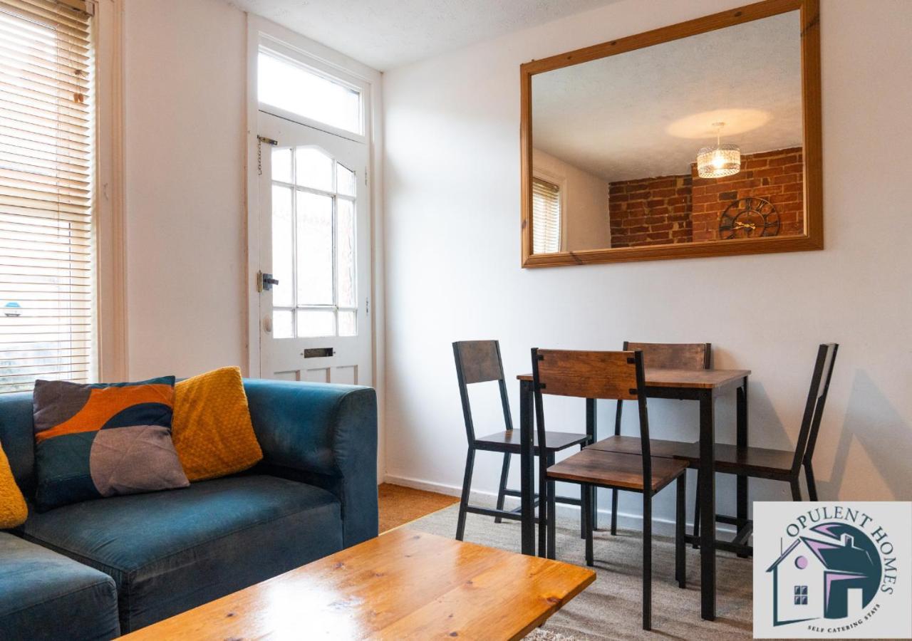 Вилла Contractors Pad - 4 Bed Town House - Cent Reading - Free Parking Экстерьер фото