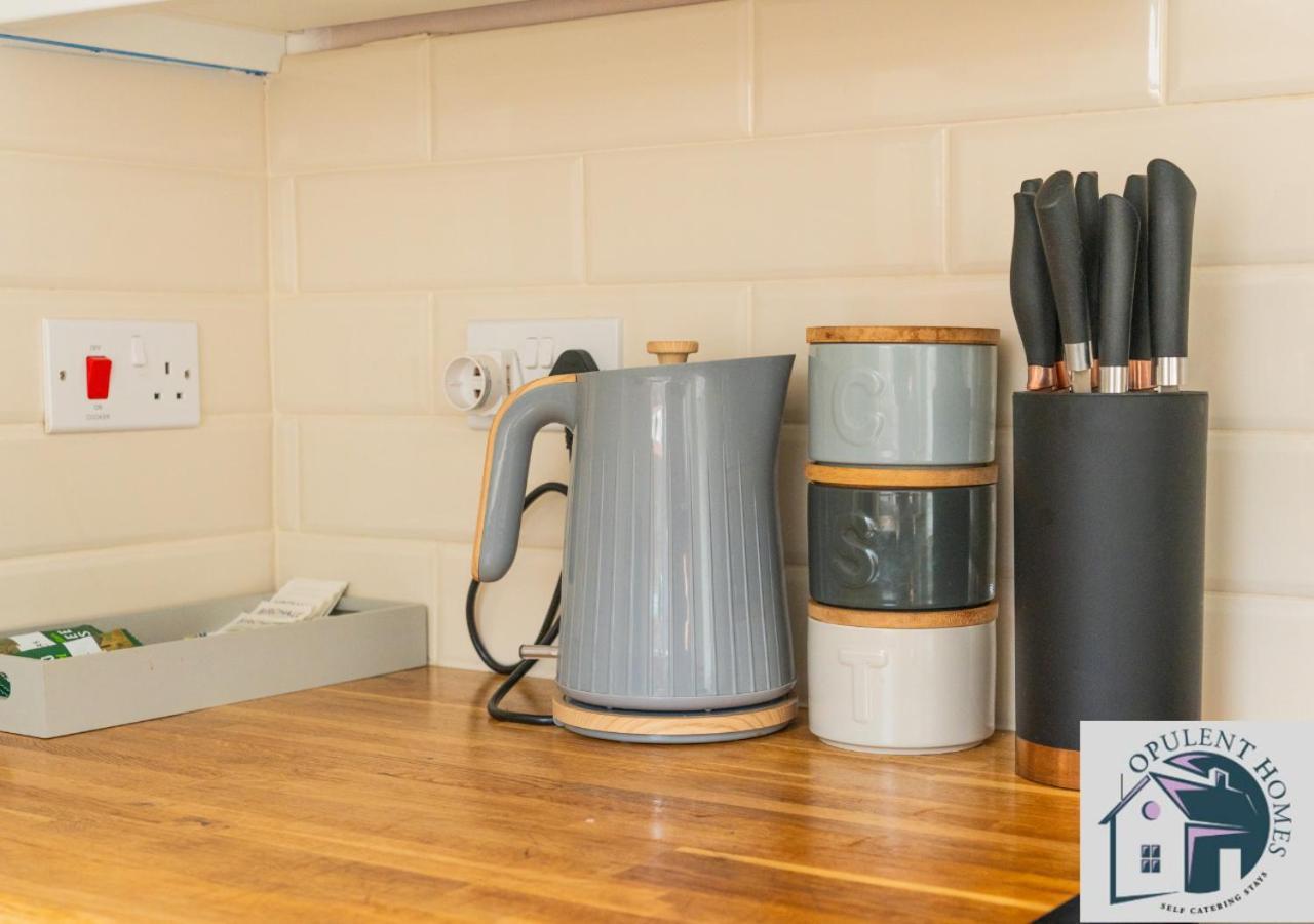 Вилла Contractors Pad - 4 Bed Town House - Cent Reading - Free Parking Экстерьер фото