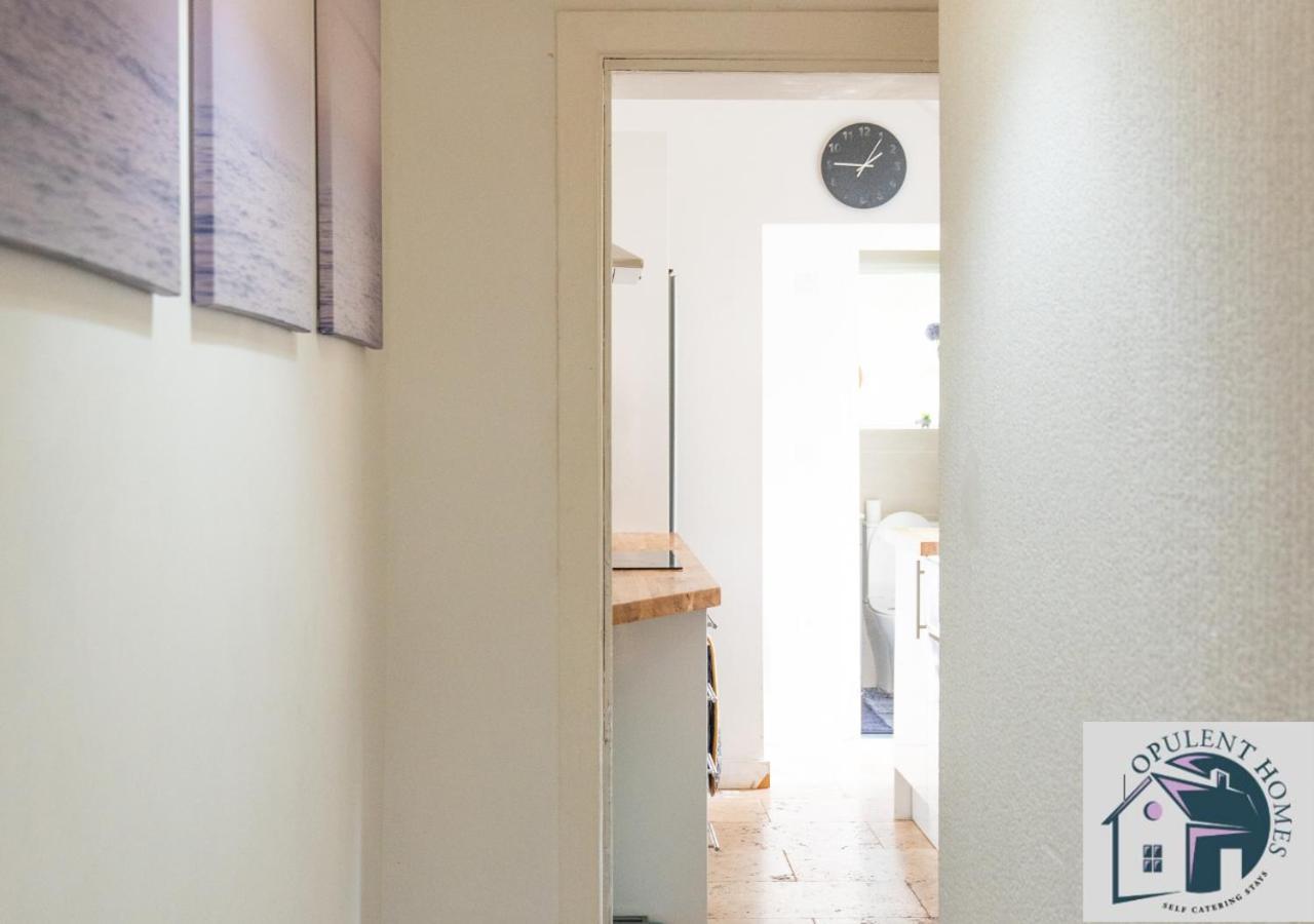 Вилла Contractors Pad - 4 Bed Town House - Cent Reading - Free Parking Экстерьер фото